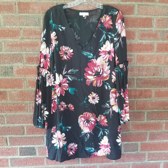 1. State Women's Bell Sleeve Dress NWT, Size Small - Picture 3 of 12